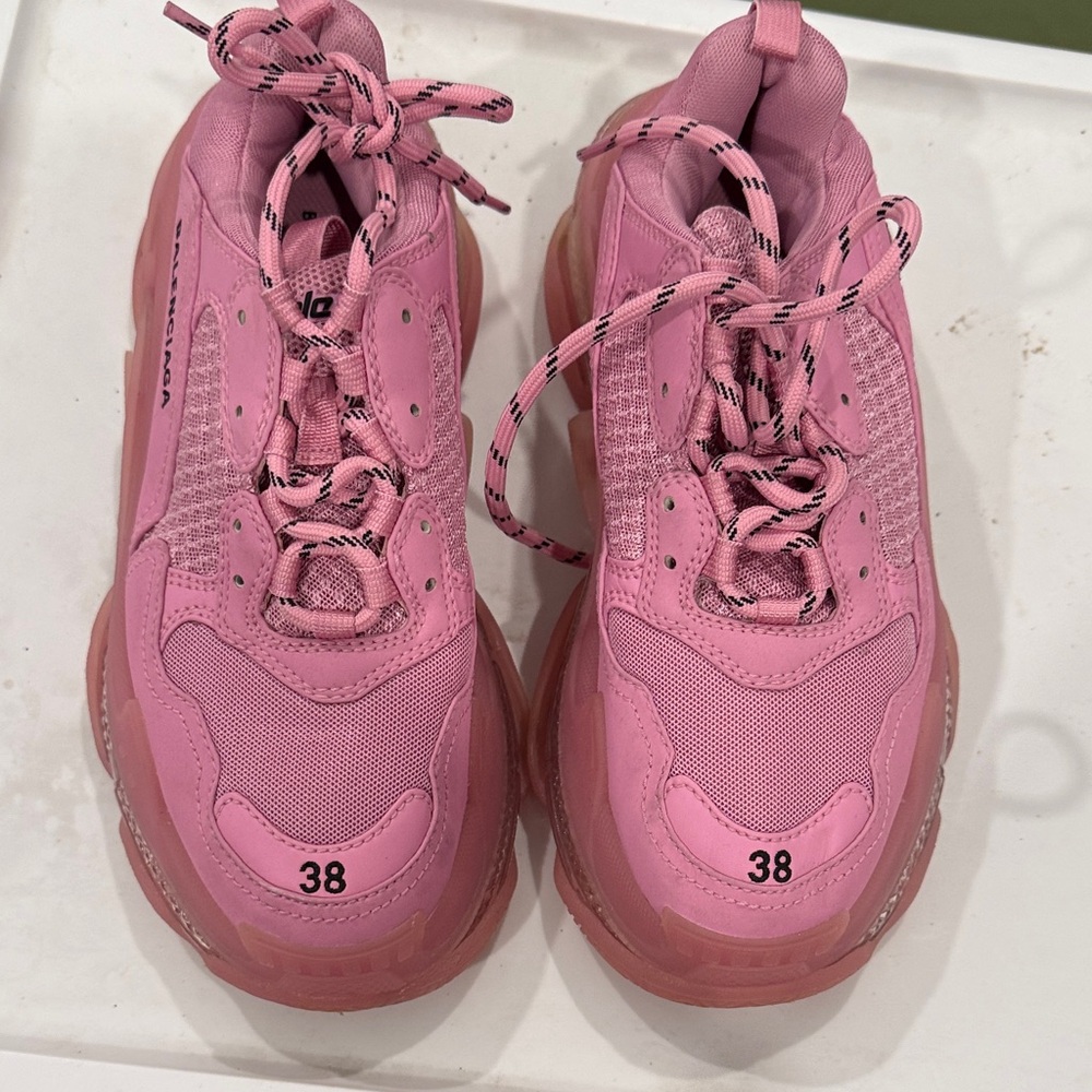 Stylish Pink Women's Sneakers BALENCIAGA TRIPLE S